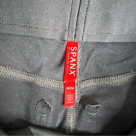 Spanx Leather Look Ankle Skinny Pants - Picture 6 of 6